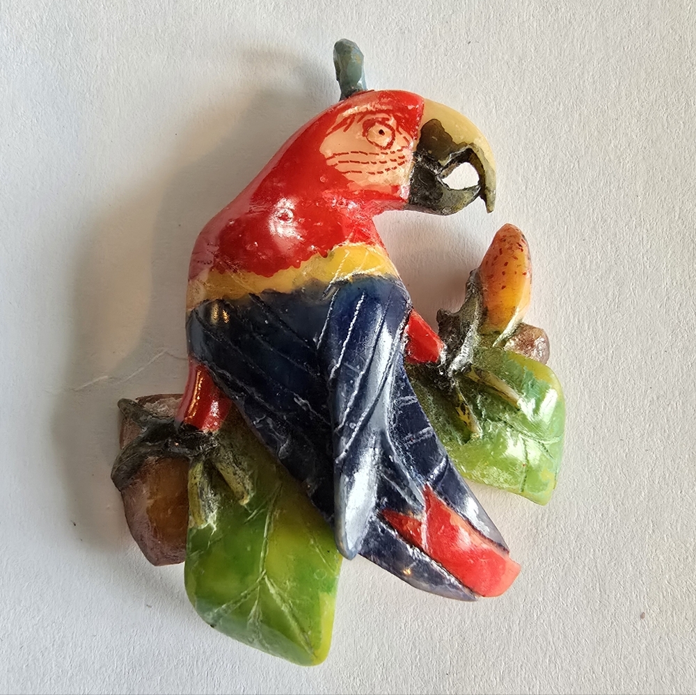 Parrot pendant bird Scarlet Macaw tropical animal red blue green